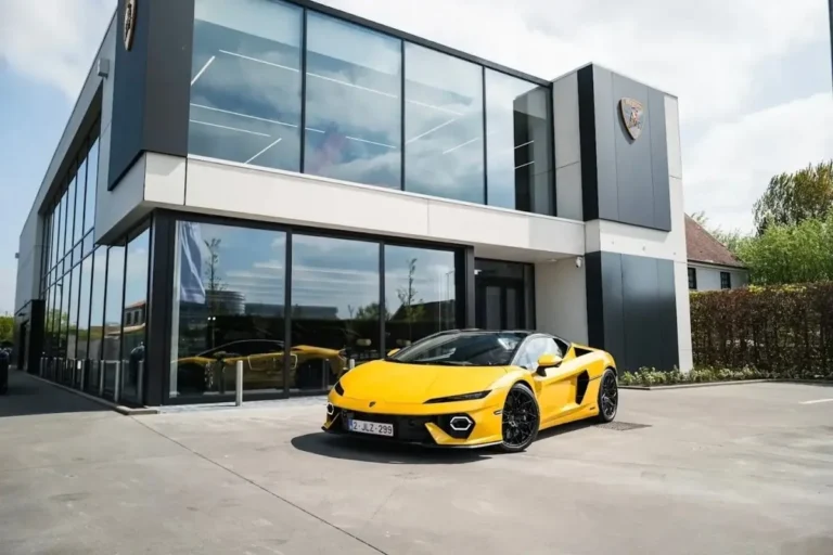Lamborghini opent exclusieve showroom langs de Natiënlaan in Knokke-Heist.